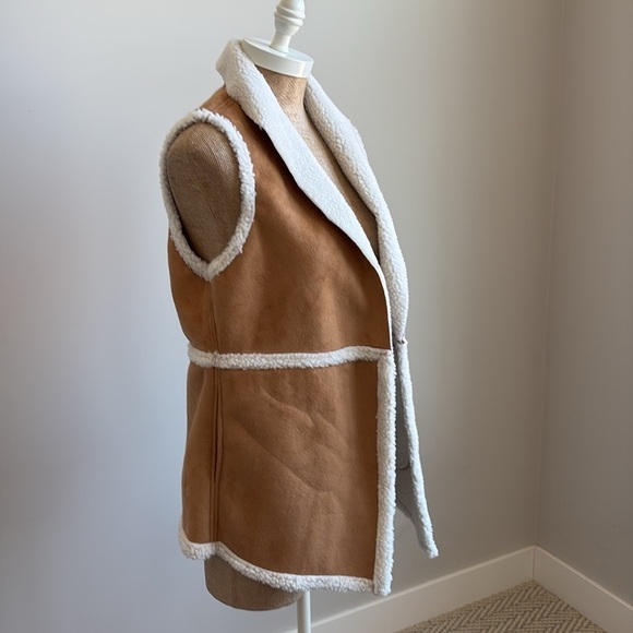 Maurices Brown Faux Suede Sherpa Trim Vest SMALL New! - Picture 6 of 7